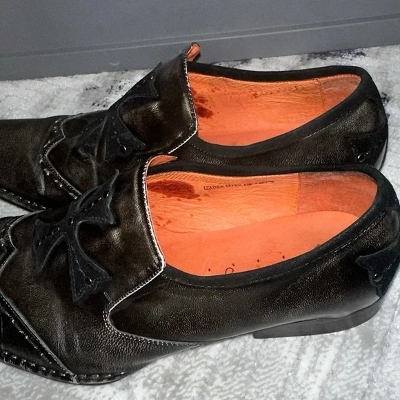 Robert Wayne "Armor" Brown Suede Cross design Leather Loafers. Mens Size 10 - Picture 4 of 16